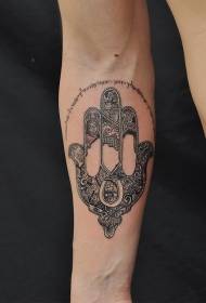 маленькая рука красивая черно-белая татуировка руки Фатимы