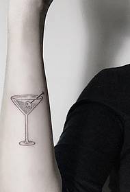 Braț mic, linie proaspătă mică, model de tatuaj cu ceașă de vin ghimpată