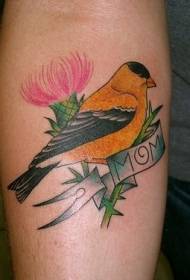 Ptak w kolorze ramienia z wzorem tatuażu list