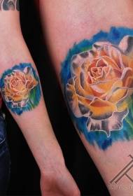 Aarm realistesch Faarf grouss wäiss rose Tattoo Muster