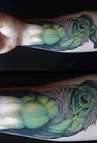 Kar színű dühös Hulk tetoválás minta