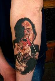 Boja ruke grozan uzorak tetovaža čovjeka
