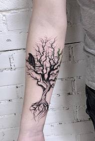 Linija majhne ročice drevesa vzorec majhne sveže tetovaže