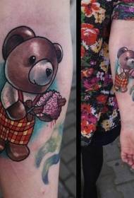 Pola tato beruang warna sedang yang lucu dengan lengan