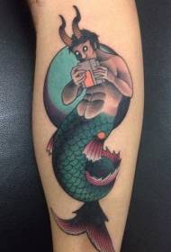 Brazo tatuaje de criatura misteriosa de color antiguo