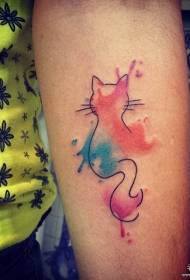 Kicsi kar fröccsenő tinta kis friss macska tetoválás mintával