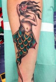 Modello di tatuaggio sirena disegnato a mano semplice con le braccia