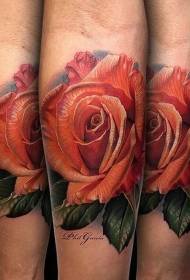 Motivo del tatuaggio imperiale realistico realistico piuttosto rosa rossa