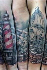 Tatuaje de barco de vela e faro colorido de estilo realista
