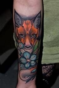 Arm nový tradiční styl barevný Fox Fox tetování vzor