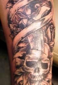 手臂棕色骷髅和玫瑰纹身图案
