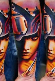 Modello realistico del tatuaggio del ritratto femminile di colore del braccio