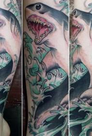 Цвят на ръката илюстрация вятър голяма татуировка на акула модел