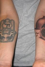 Modèle de tatouage réaliste de bras de grenade et religieux