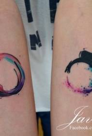 Modello di tatuaggio del cerchio incompiuto di colore dell'acqua del braccio
