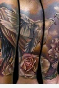 Kar illusztráció stílusú színes nő galamb tetoválás