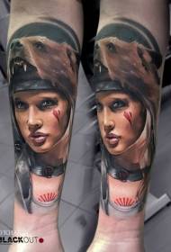Mažos rankos naujas tradicinio stiliaus spalvos lokio galvos moters portretas tatuiruotės modelis