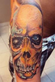 Ruka u boji horor stila uzorak tetovaže ljudske lubanje