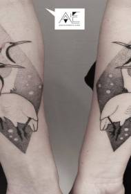 roko Spun style črni geometrijski vzorec tatoo žerjava