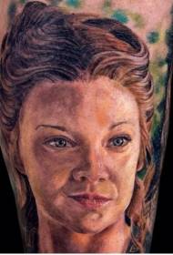 手臂彩色逼真的女人肖像纹身图片