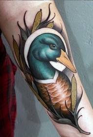 Qaab casriyeed casri ah oo qurux badan oo taranta ah oo loo yaqaan 'tattoo duck tattoo'