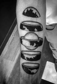 Brazo espuela estilo planeta negro tatuaje patrón
