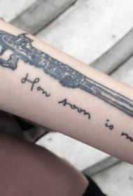 Kar szürke antik pisztoly tetoválás minta