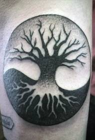 Imagen de tatuaje de árbol misterioso estilo de punto negro de brazo