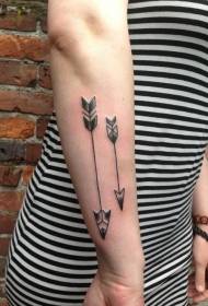 Brazo patrón de tatuaxe de frecha tribal simple