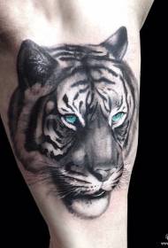 Pieni käsivarsi Euroopan ja Amerikan musta ja harmaa tiikeri pää tatuointi malli