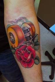 Wolocha zovala zapa sukulu zatsopano zama skateboard zokongola ndi tattoo yamaluwa