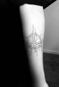 Patró de tatuatge de símbol pacífic de línia negra de braç petit