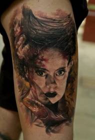 emakume misteriotsuaren erretratu ilustratzailea kolore tatuaje eredua