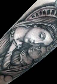 lengan hitam gaya religius pola tato Madonna