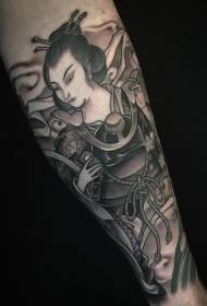 brazo old school blanco y negro hembra samurai tatuaje patrón