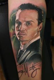 poznati glumac realističan uzorak portreta tetovaža