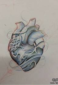 Европейски училищен ръкопис за татуировка на сърце
