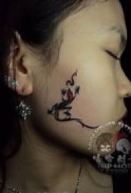 tatuaj personalitate față frumusețe