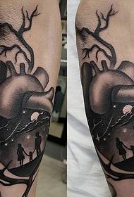 zwart grijs scène mechanisch hart tattoo patroon van tattoo kunstenaar Gabriel