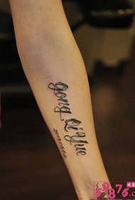 Gothic English letër me tatuazh krahu foto tatuazh