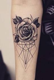 roos en geometrische lijnen zwarte lijnpunten Thorn arm tattoo patroon