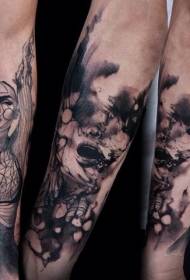 ramię czarny szary styl wzór tatuaż tajemniczej kobiety twarz