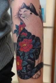 earm prachtige kat en reade blom tattoo patroan
