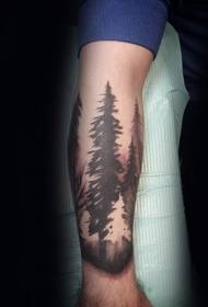 小臂黑白個性的森林紋身圖案