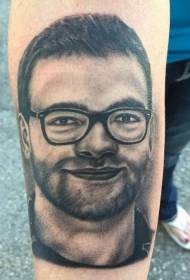 寫實風格黑人男性肖像手臂紋身圖案