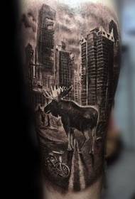 Kota hitam dan putih meninggalkan pola tato binatang dan kota