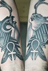 lengan hitam berbagai pola tato idola Mesir
