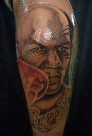 Mike Tyson Gesicht Porträt und Buchstaben Tattoo Muster