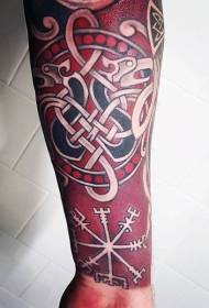 Braccio nodo celtico rosso con vari disegni di tatuaggi simbolo