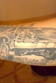 Brazo negro gris estilo coche tatuaje patrón